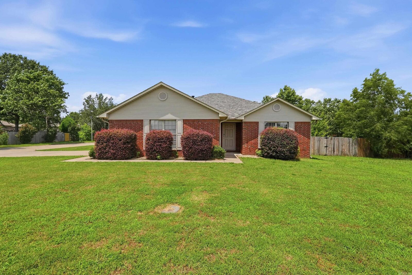 Property Photo: 5160 Limestone Ln AR 72034