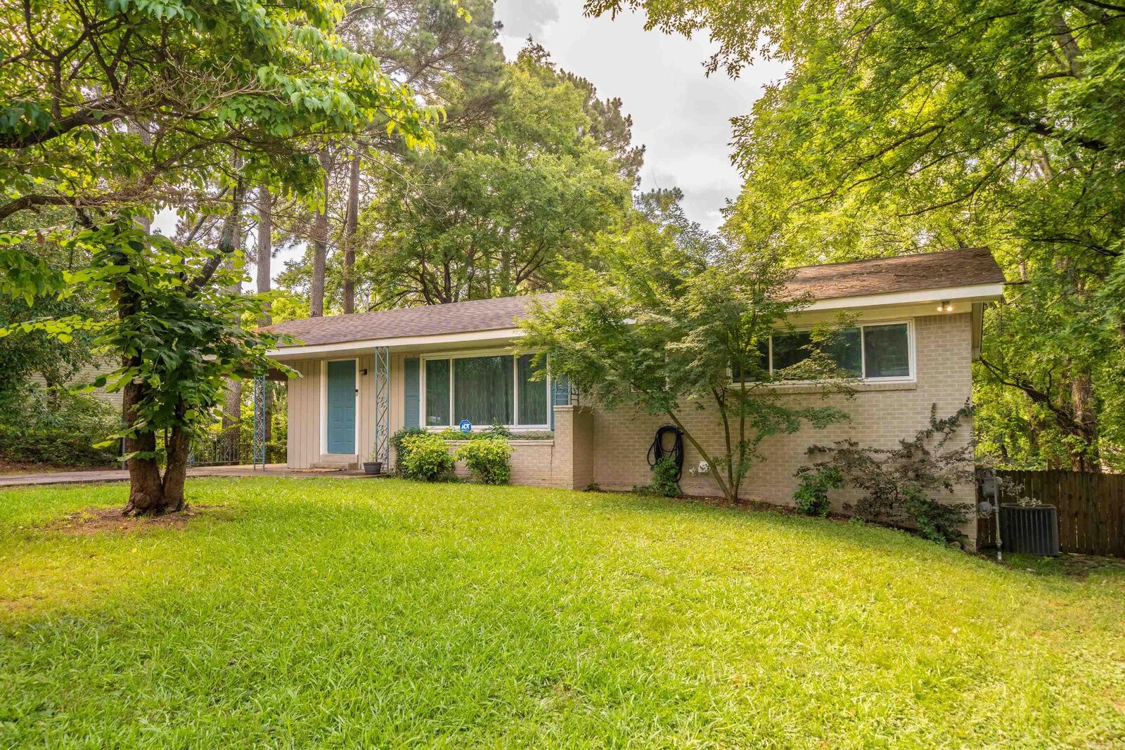 Property Photo: 303 Jerome Street AR 71913