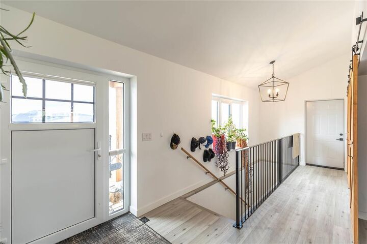 Property Photo:  71 Orchard Hill Drive  MB R5G 2K7 