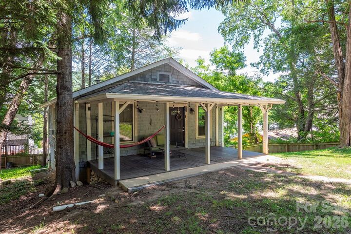 Property Photo: 14 Border Street NC 28711