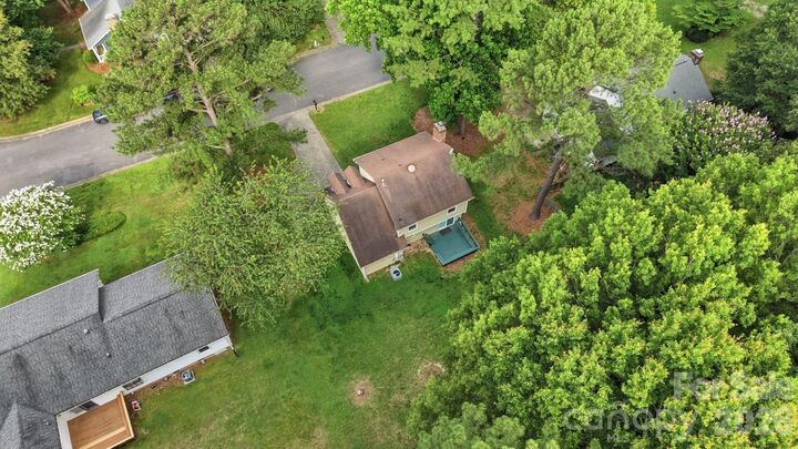Property Photo:  618 Tryon Place  NC 28054 