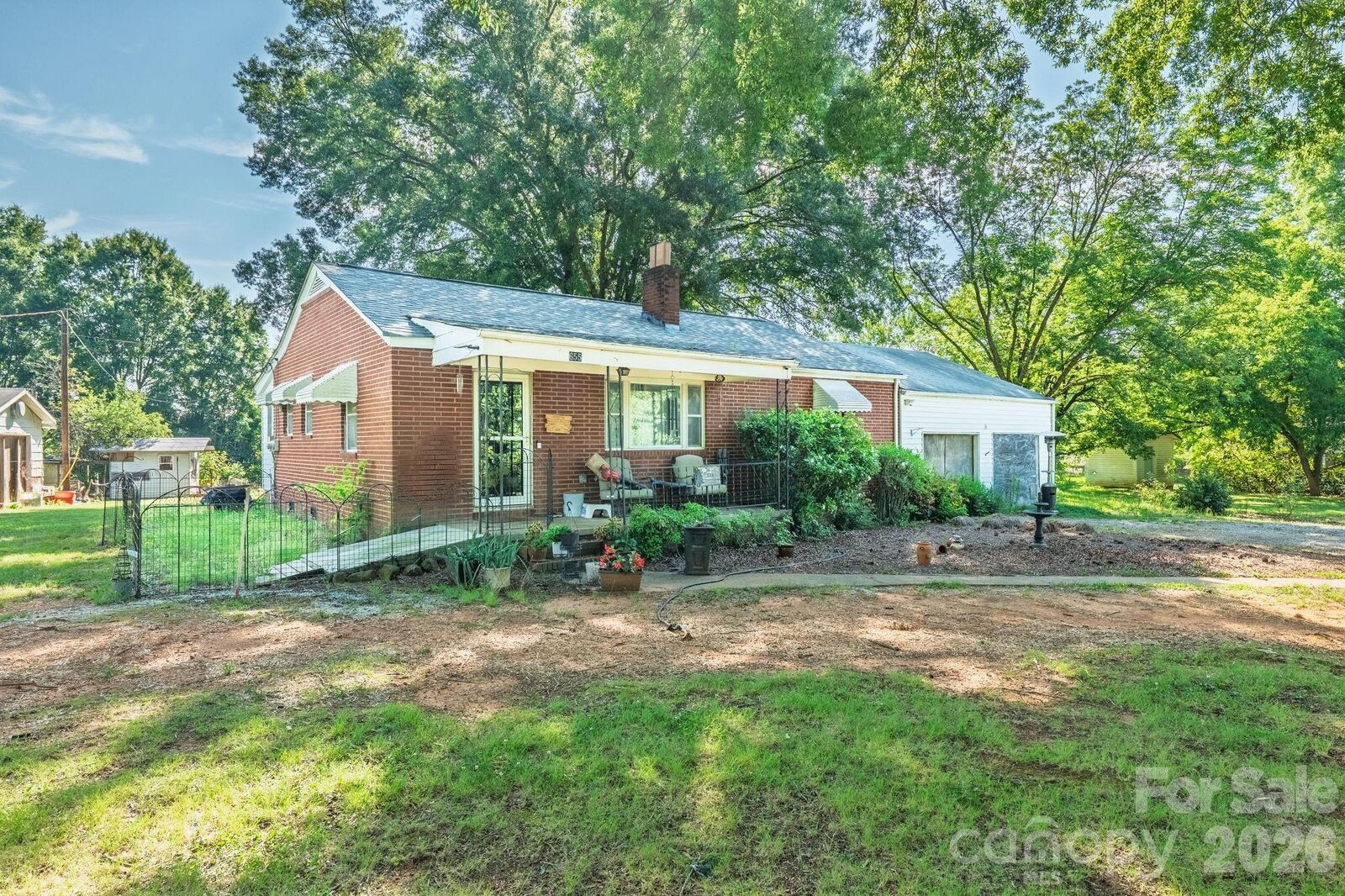Property Photo: 655 Edmiston Road NC 28125