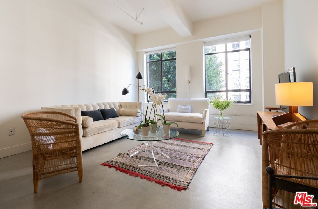 Property Photo:  849 S Broadway  CA 90014 