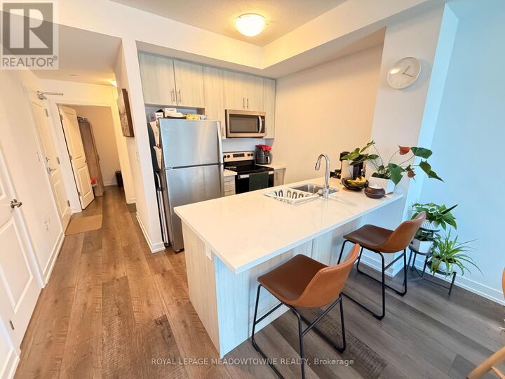 Property Photo:  460 Dundas Street East 801  ON L8B 2A5 