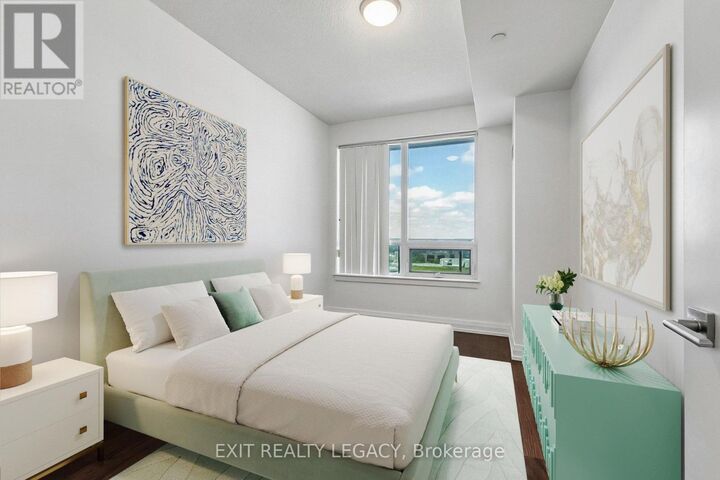 Property Photo:  7167 Yonge Street 710  ON L3T 0E1 