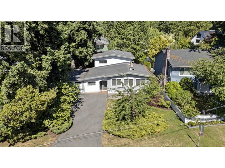 Property Photo: 1448 Farrell Avenue BC V4L 1V4
