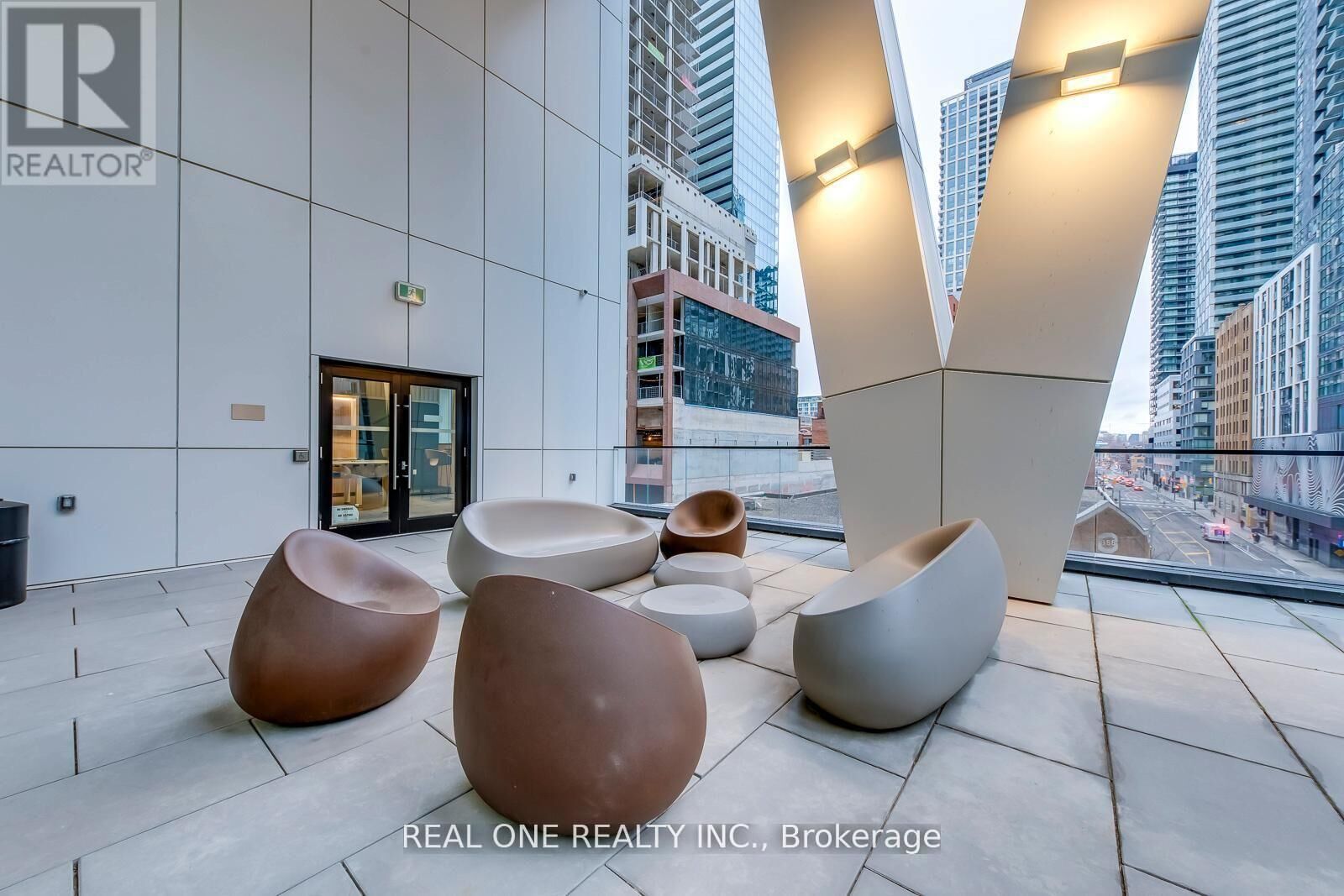 Property Photo:  357 King Street West 201  ON M5V 1K1 