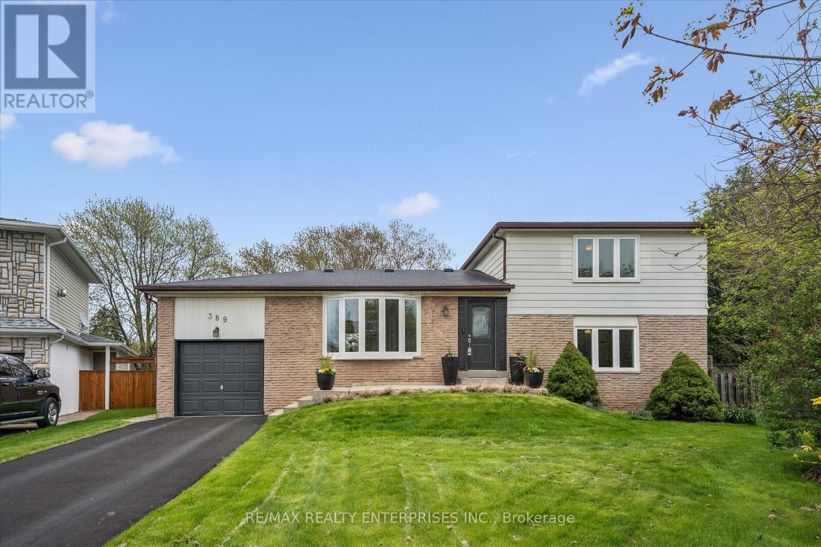 Property Photo: 389 Worth Place ON L6L 3L8
