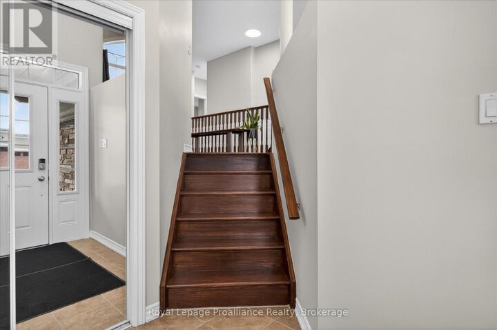 Property Photo: 50 Lockside Drive 18 ON K9J 8T1