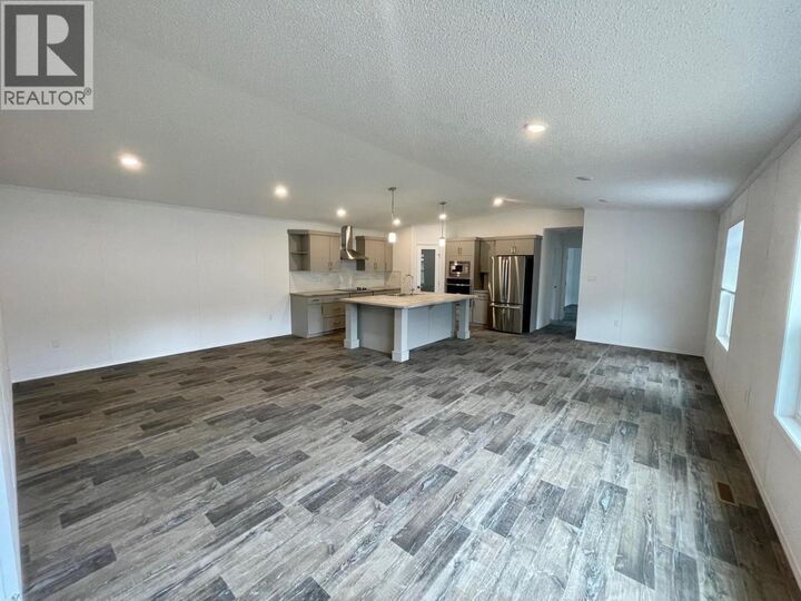 Property Photo: 10 Chimo Crescent BC V0B 1H0