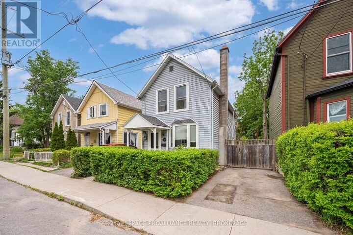 Property Photo:  115 James Street  ON K7K 1Z5 