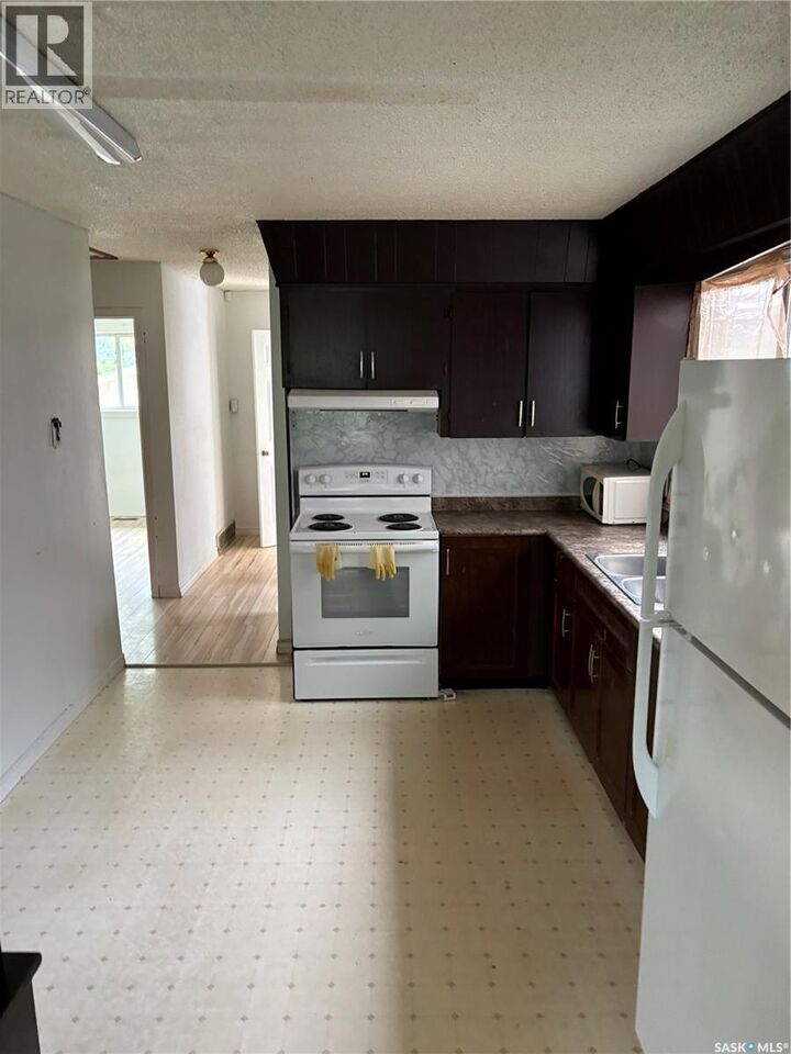 Property Photo: 1929 Quebec Street SK S4P 1J8