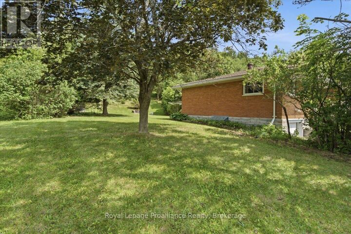 Property Photo: 68 Riverside Parkway ON K0K 2C0