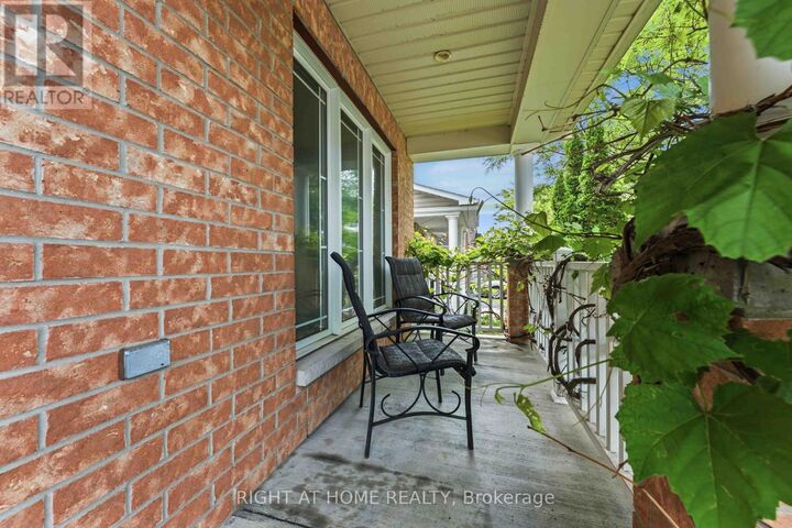 Property Photo:  467 Paul Metivier Drive  ON K2J 0A9 