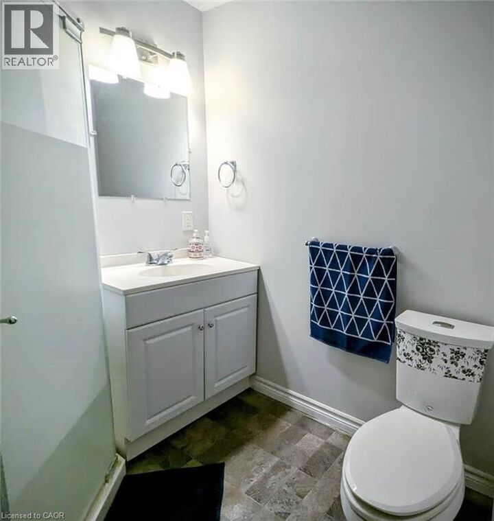Property Photo:  153 Dawson Street Room 3  ON N2L 1R9 