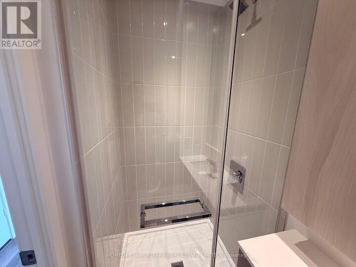 Property Photo:  3883 Quartz Road 1401  ON L5B 0M4 