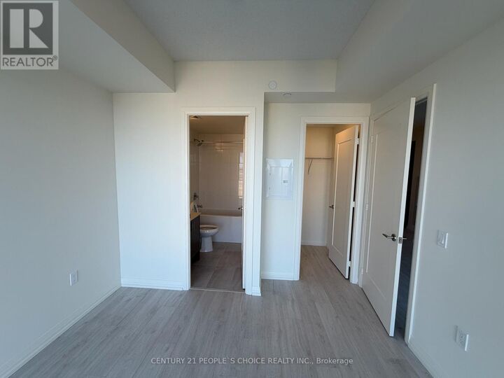 Property Photo:  27 Korda Gate 412  ON L4K 2M9 