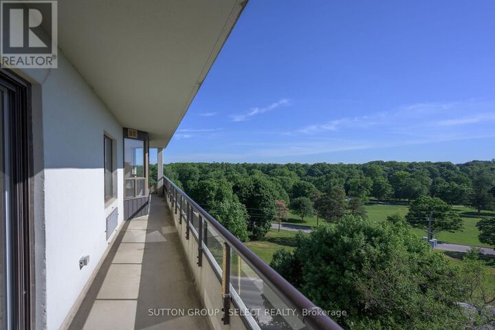 Property Photo: 1180 Commissioners Road West 702 ON N6K 4J2