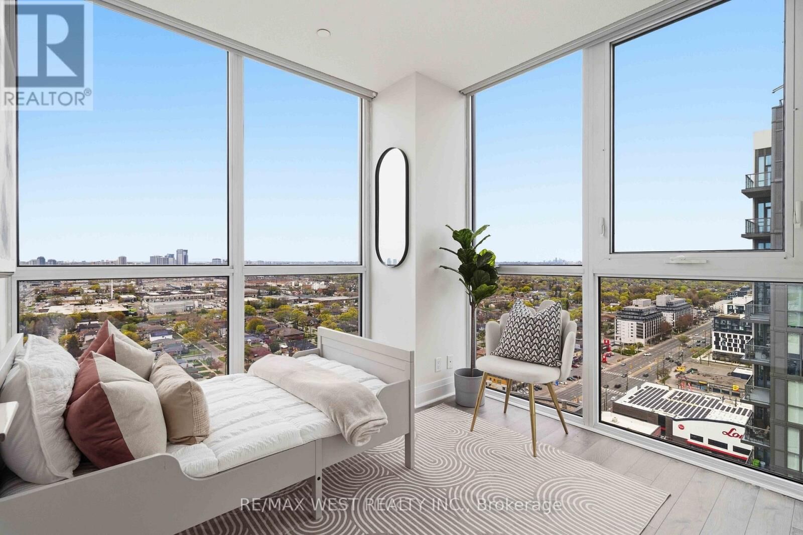 Property Photo:  15 Zorra Street 2202  ON M8Z 0C1 