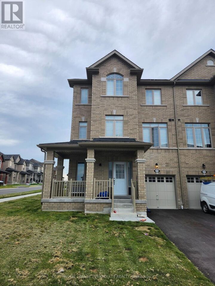 Property Photo:  2602 Apricot Lane  ON L1X 0M5 