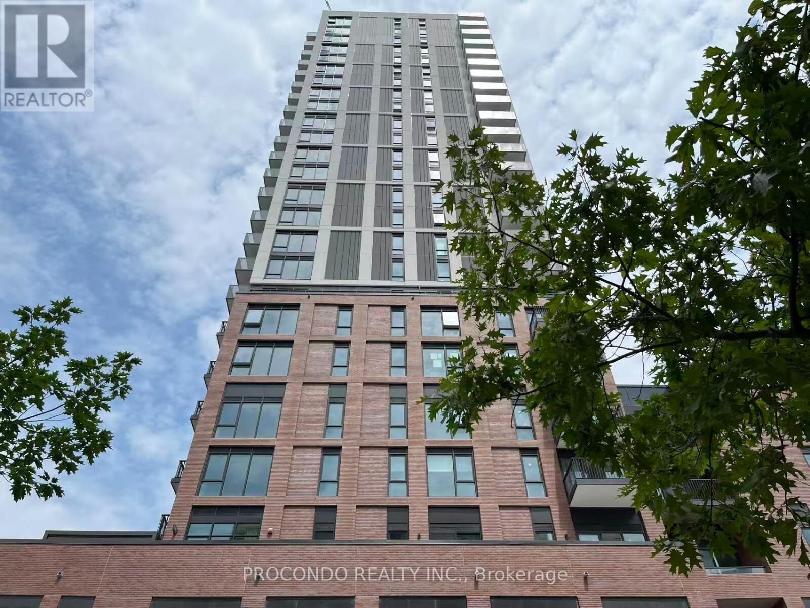Property Photo:  10 Oak St Street East 2010  ON M5A 0Z1 