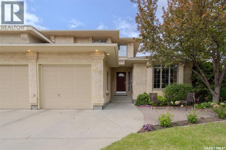 Property Photo:  406 Braeburn Crescent  SK S7V 1A5 