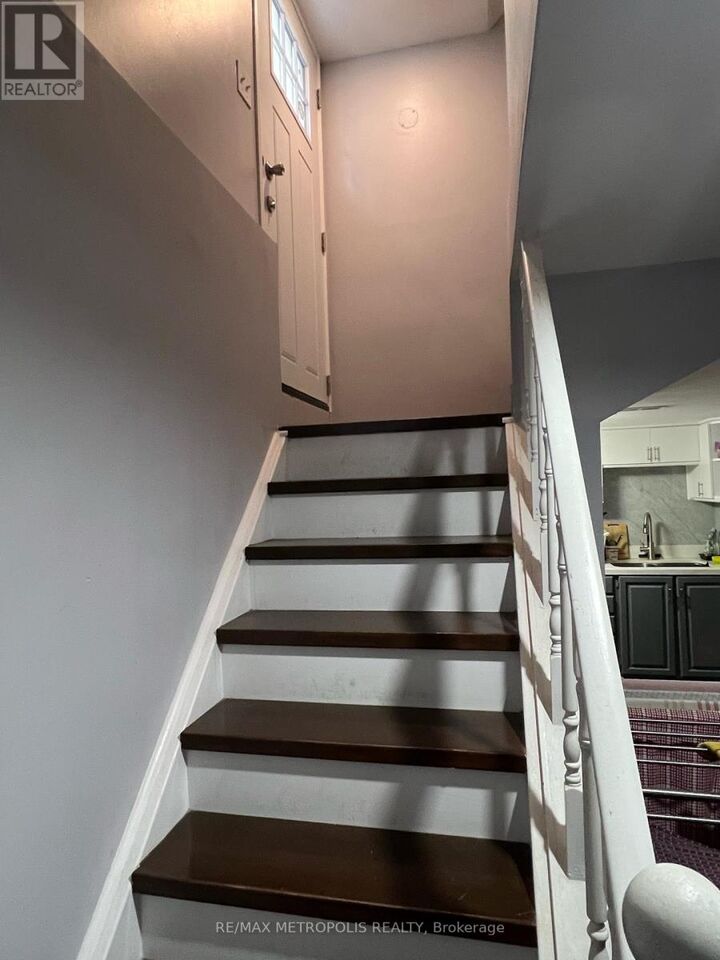 Property Photo: 5884 Chorley Place Bsmt ON L5M 5L7