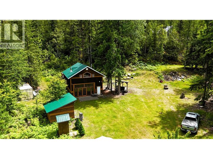 324 Salmon Creek Road — photo 1