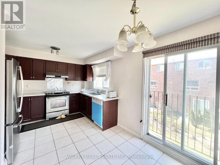 Property Photo:  80 Acorn Pl Place 61  ON L4Z 4E1 