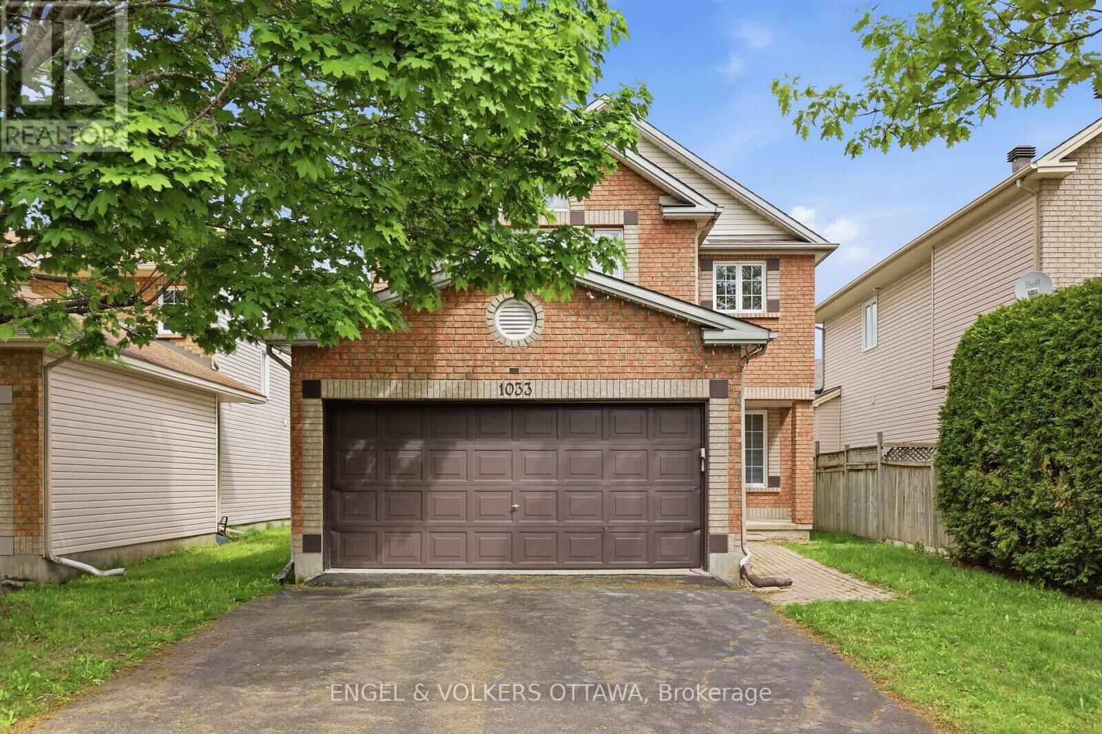 Property Photo: 1033 Como Crescent ON K4A 3Z5