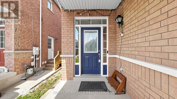 Property Photo:  66 Rocky Point Crescent  ON L6V 4R7 