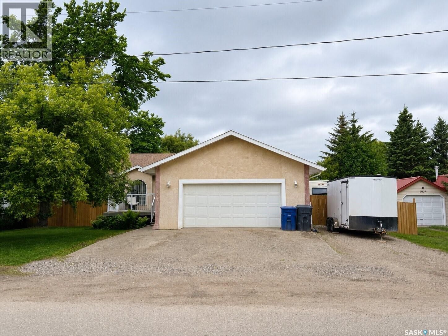 Property Photo:  3007 Central Avenue  SK S0K 2H0 