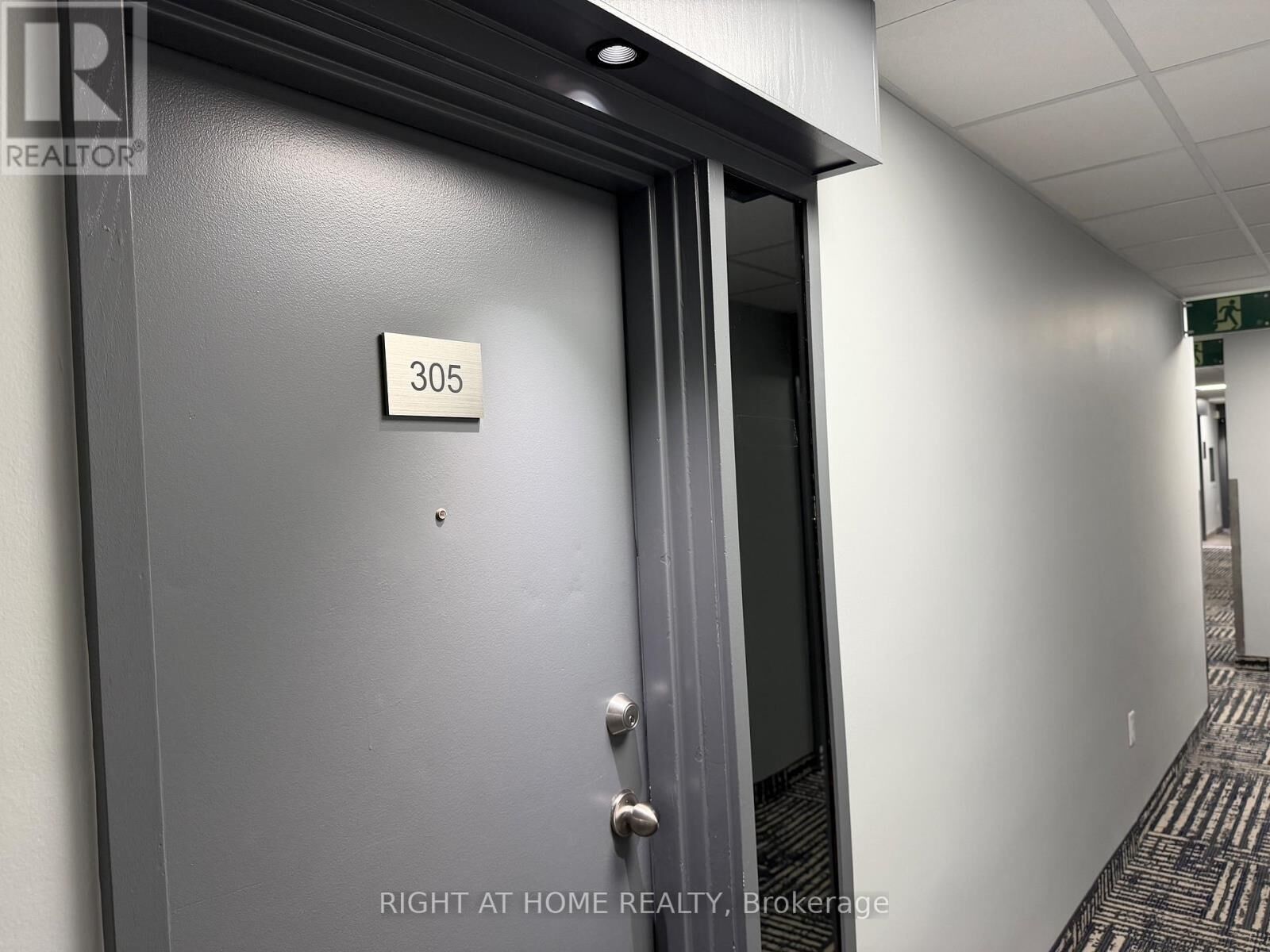 Property Photo: 4064 Lawrence Avenue East 305 ON M1E 4V6