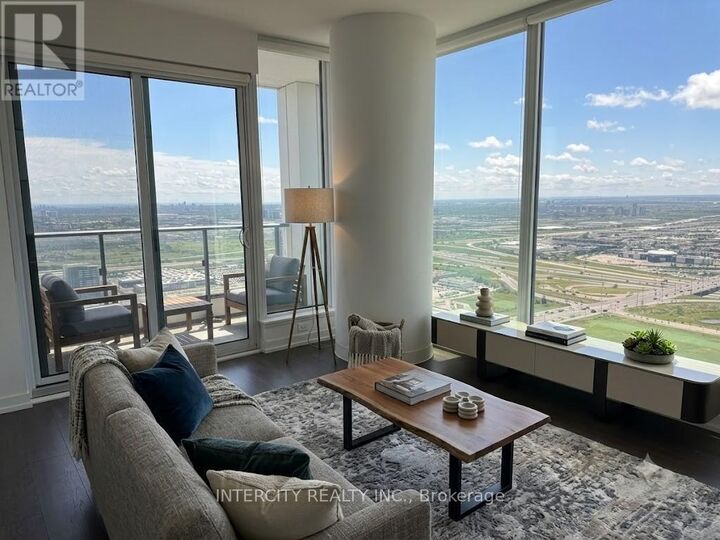 Property Photo:  5 Buttermill Avenue 5509  ON L4K 0J5 