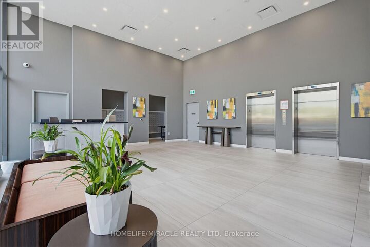 Property Photo:  859 The Queensway 605  ON M8Z 1N8 