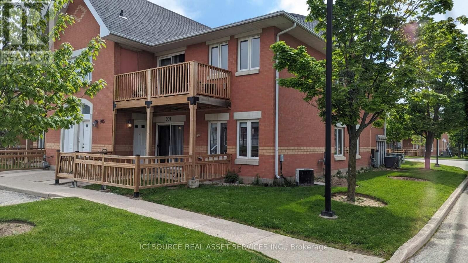 Property Photo: 4140 Foxwood Drive 901 ON L7M 4R4