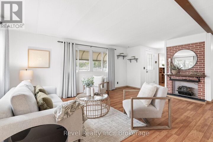 Property Photo:  7 Macal Drive  ON K9V 0H5 