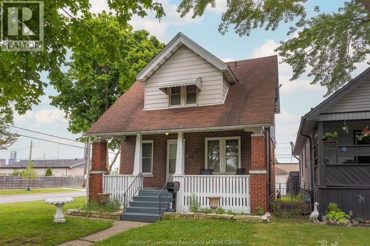 Property Photo: 908 Oak Street ON N9A 5G2