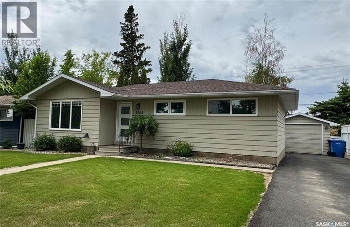 Property Photo:  1661 91st Street  SK S9A 0A3 