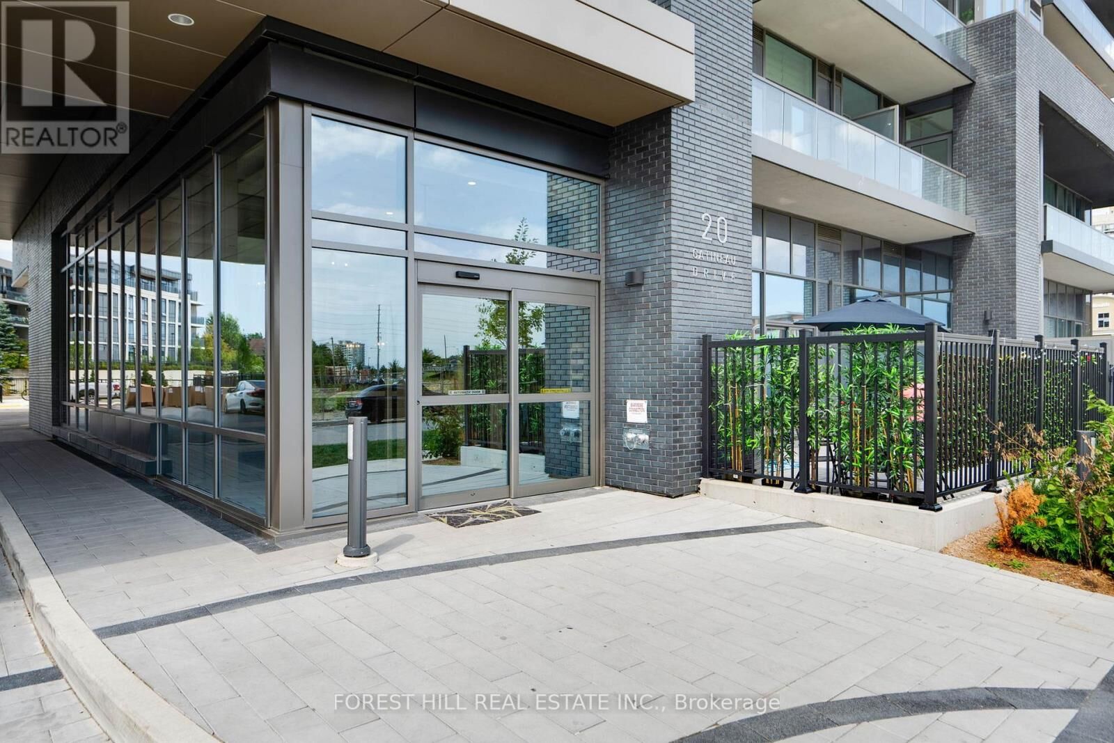 Property Photo: 20 Gatineau Drive 1703E ON L4J 0L3