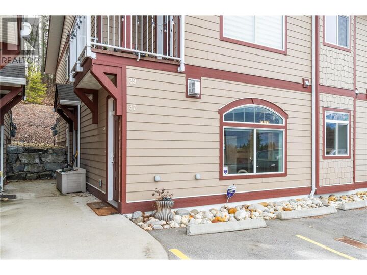 Property Photo: 1070 1 Street Southeast 37 BC V1E 0B6