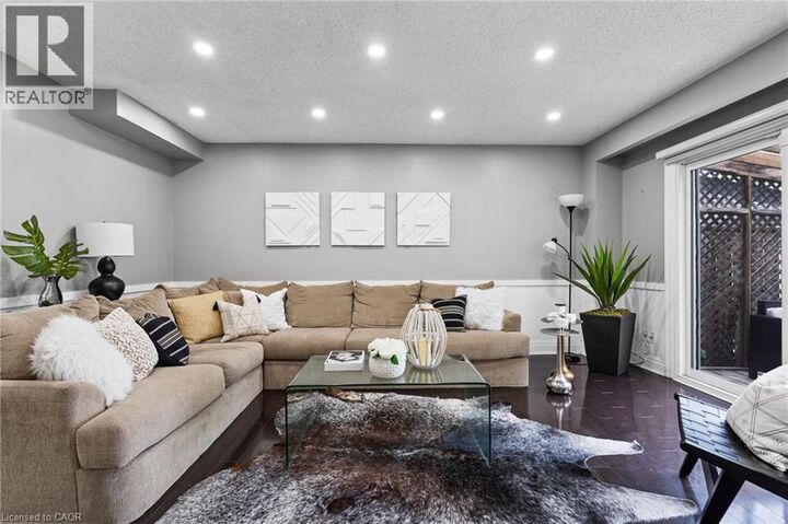Property Photo:  2350 Gareth Road  ON L5B 1Z5 