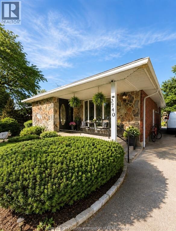 Property Photo:  3740 Dominion  ON N9E 2P3 