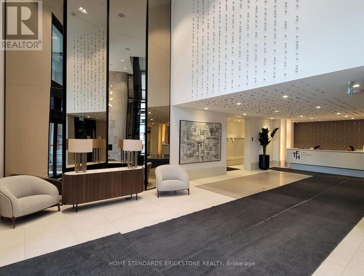 Property Photo: 2020 Bathurst Street 1017 ON M5P 0A6