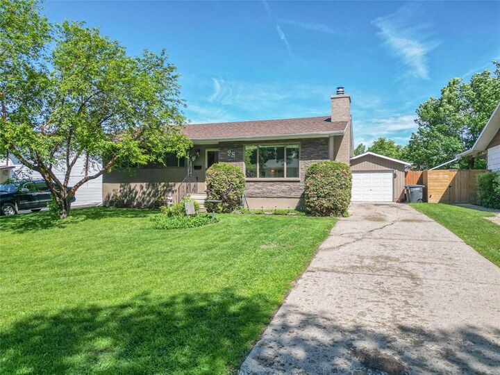 Property Photo: 28 Canada Crescent MB R7B 2Z8