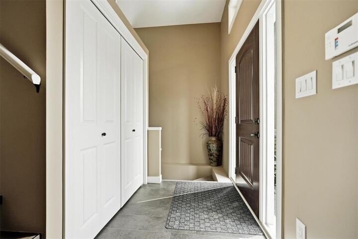 Property Photo: 335 Poplar Avenue MB R0E 0C0