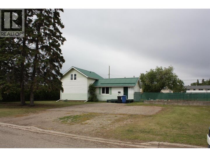 Property Photo:  9503 95 Street  BC V1J 3M3 