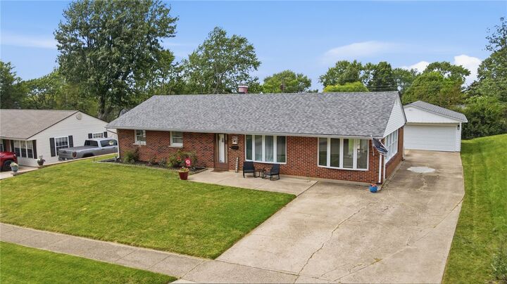 Property Photo:  2937 E Cunnington Lane  OH 45420 