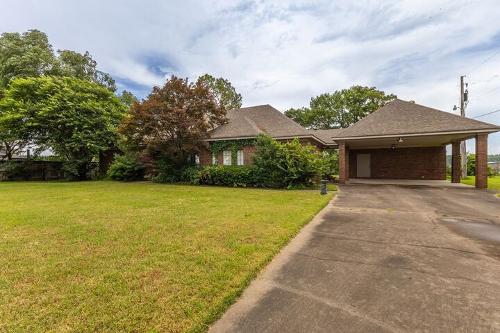Property Photo:  11807 Horseshoe Circle  AR 72348 