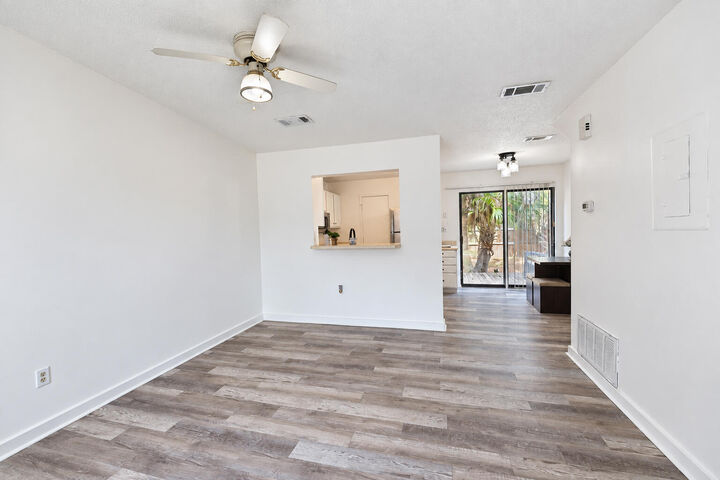 Property Photo:  710 Legion Drive B5  FL 32541 